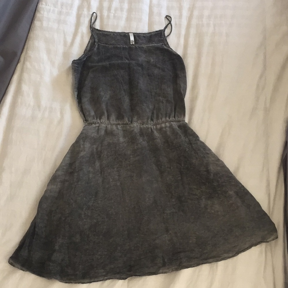 Fluxus gray sleeveless dress. Size: XS